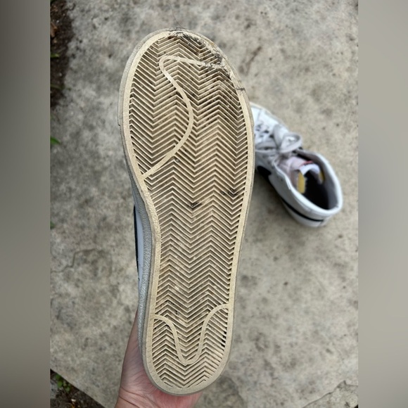 Nike black & white Blazer Mid ‘77, size 9.5 (41) - Picture 8 of 11